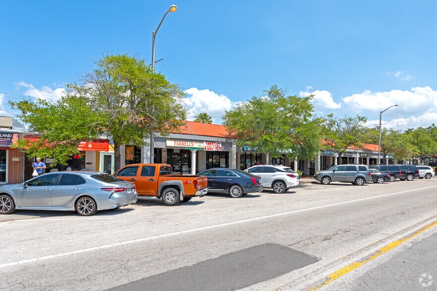 More Photos Of 223 E Davis Blvd, Tampa Storefront For Lease