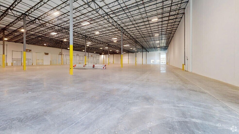 More Photos Of 3210 N Central Expy, McKinney Unknown For Lease