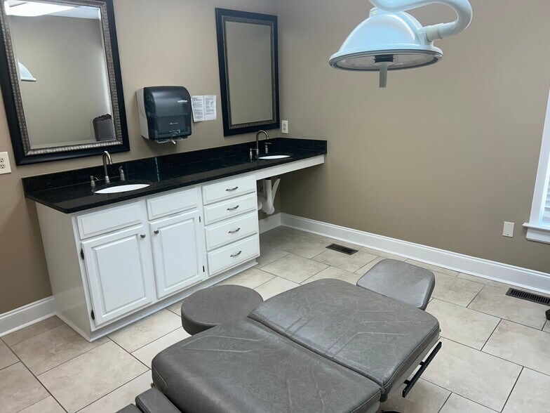 More Photos Of 3525 Holcomb Bridge Rd, Peachtree Corners Office Residential For Lease