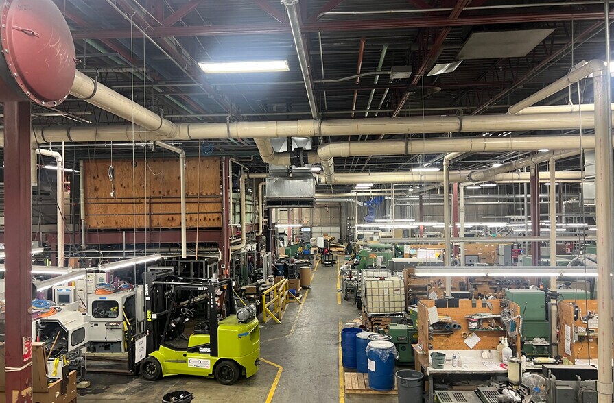 More Photos Of 925 N Zane Ave, Golden Valley Manufacturing For Sale