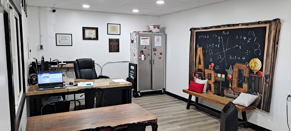 More Photos Of 4225-4231 N Elizabeth St, Pueblo Industrial For Sale