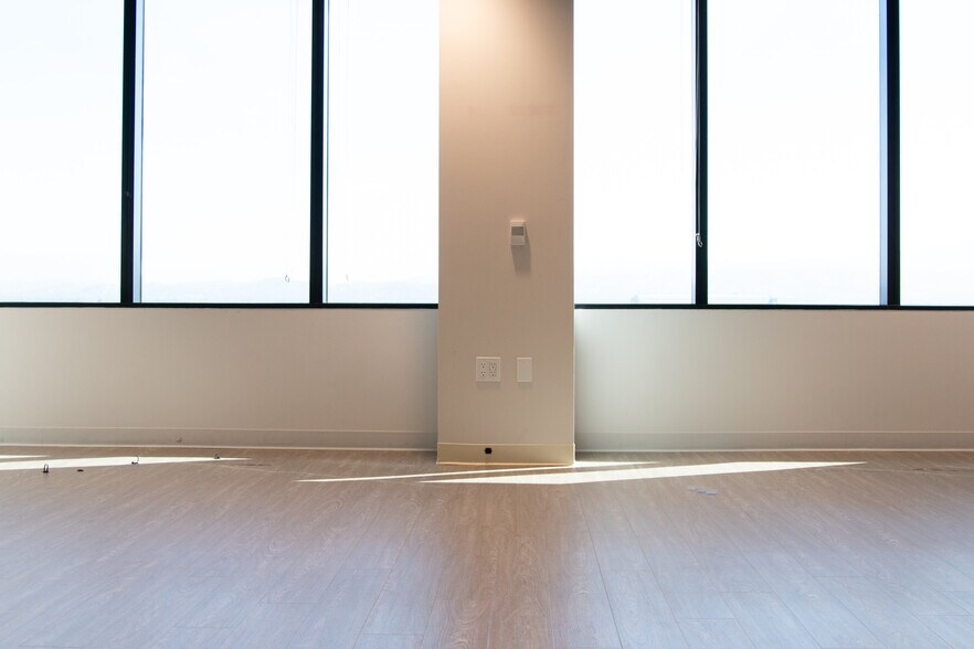 More Photos Of 17901 Von Karman Ave, Irvine Office For Lease
