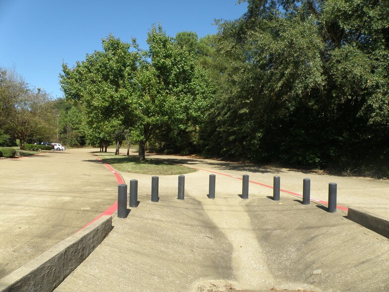 More Photos Of 3315 S Loop 256, Palestine Land For Sale