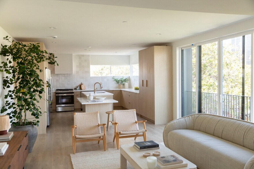 More Photos Of 1405 N Hudson Ave, Los Angeles Apartments For Sale