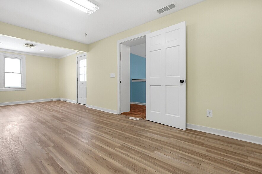 More Photos Of 1805 Columbus Rd, Granville Daycare Center For Sale