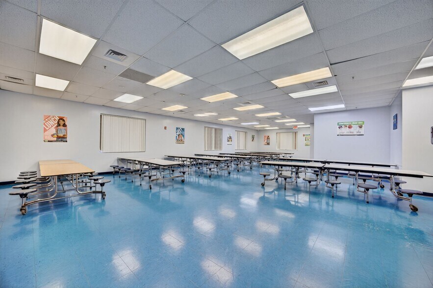 More Photos Of 713 W Palm Dr, Florida City Schools For Sale