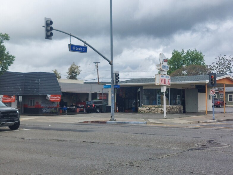 More Photos Of 1225-1229 W Holt Ave, Pomona Auto Repair For Sale