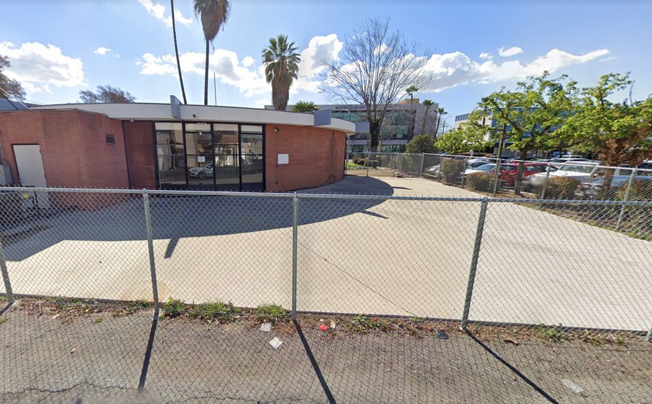 More Photos Of 3711 Central Ave, Riverside Freestanding For Sale