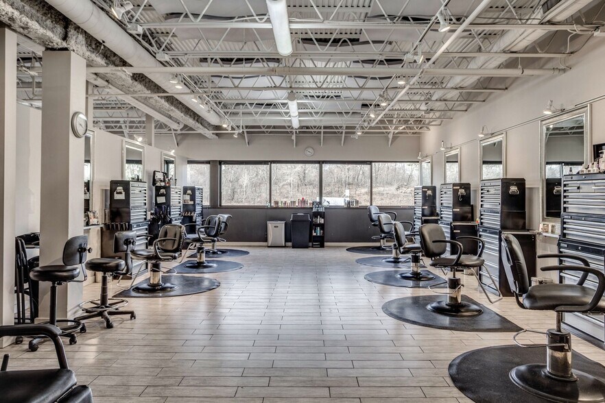 More Photos Of 14525 Hwy 7, Minnetonka Medical For Lease