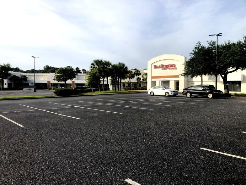 Primary Photo Of 1401 Sam Rittenberg Blvd, Charleston Freestanding For Lease