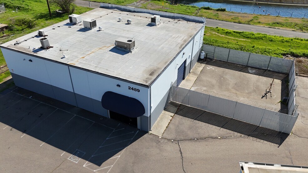 More Photos Of 2489 Mercantile Dr, Rancho Cordova Warehouse For Lease