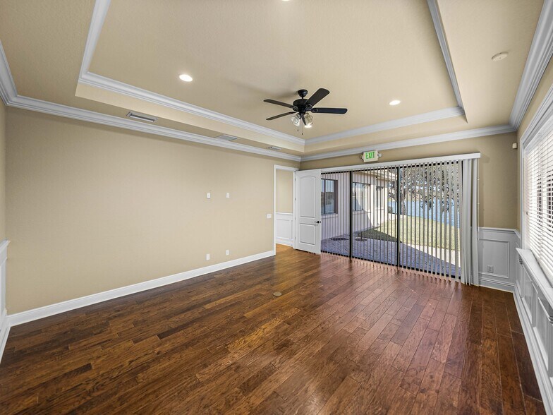More Photos Of 1820 E Edgewood Dr, Lakeland Medical For Sale