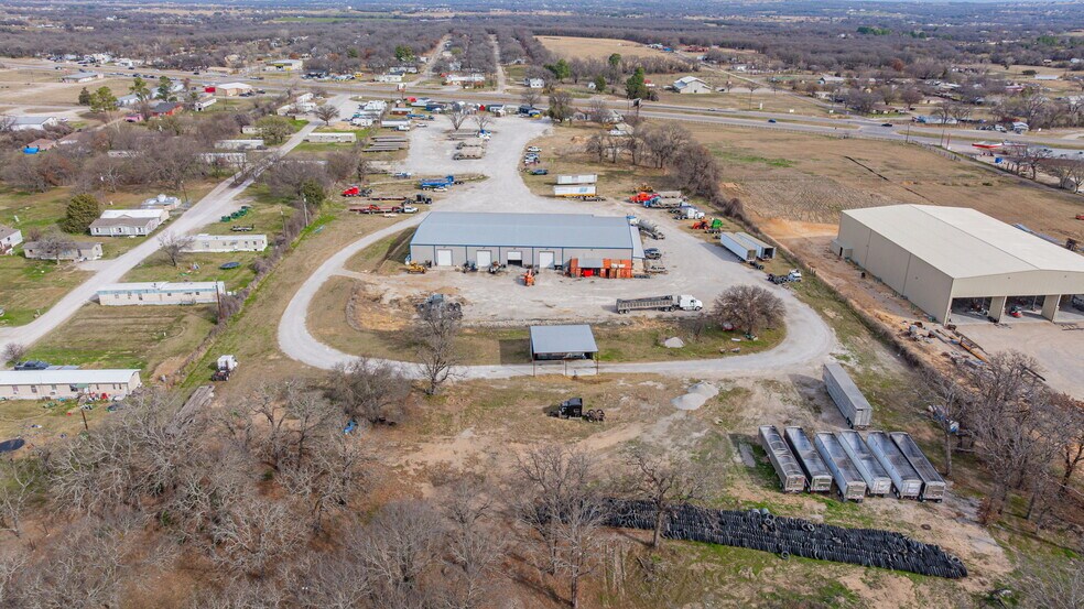More Photos Of 4610 E Highway 199, Springtown General Retail For Sale