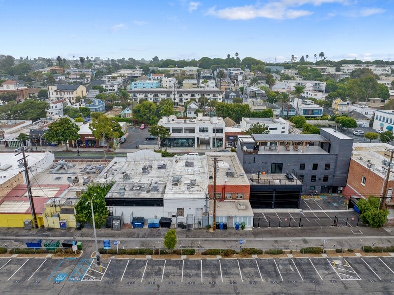 More Photos Of 2736 Main St, Santa Monica Storefront Retail Office For Sale