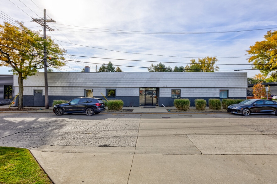 More Photos Of 628 E Parent Ave, Royal Oak Office Residential For Lease