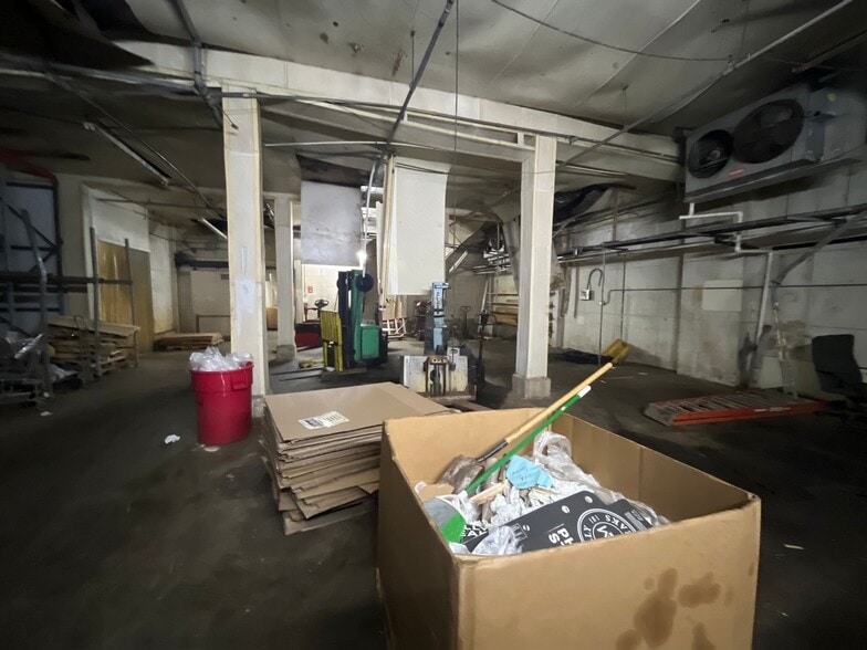 More Photos Of 1300-1344 S Front St, Philadelphia Warehouse For Sale