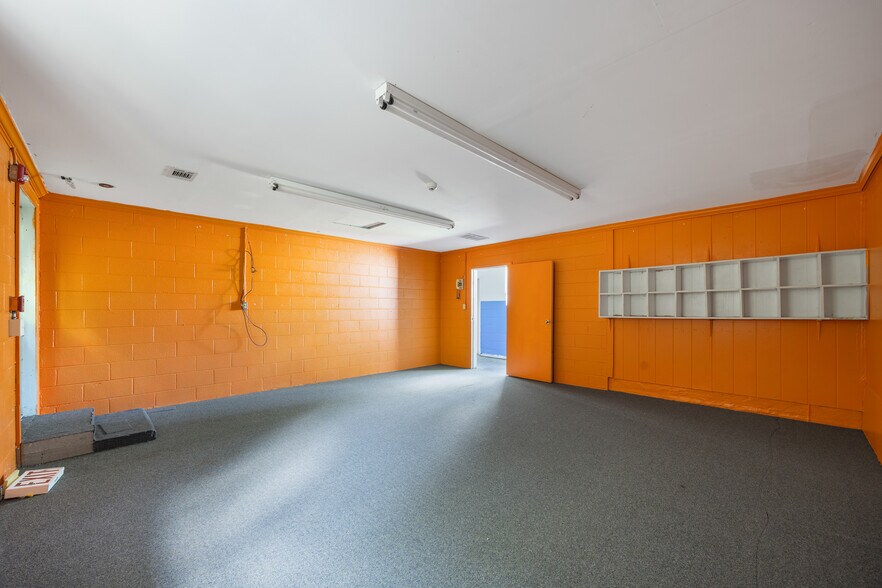 More Photos Of 109 Lisa Dr, Lexington Daycare Center For Sale