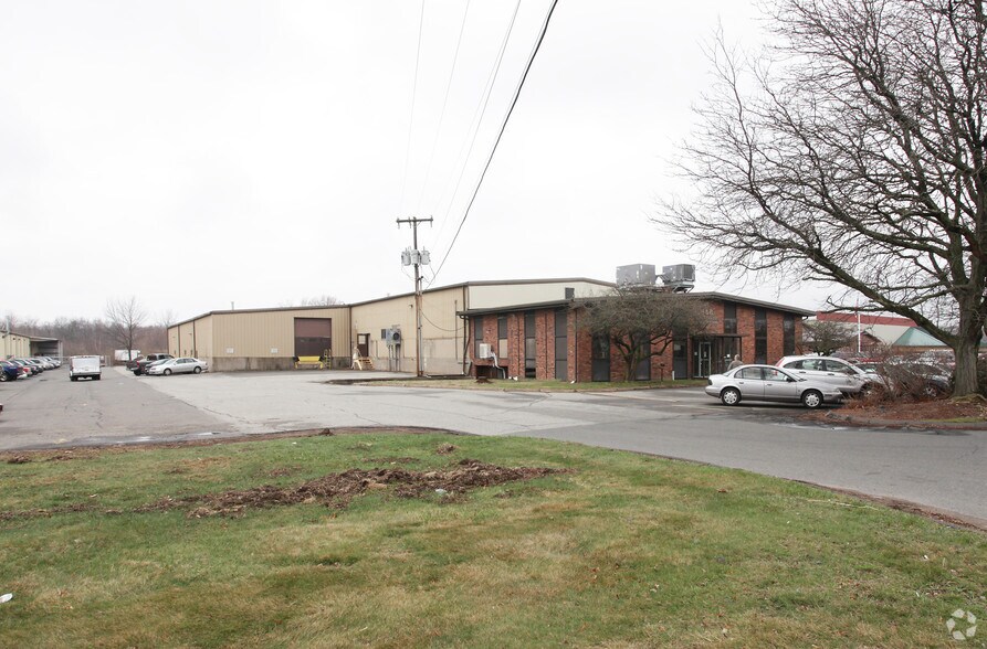 More Photos Of 481 Sullivan Ave, South Windsor Manufacturing For Sale