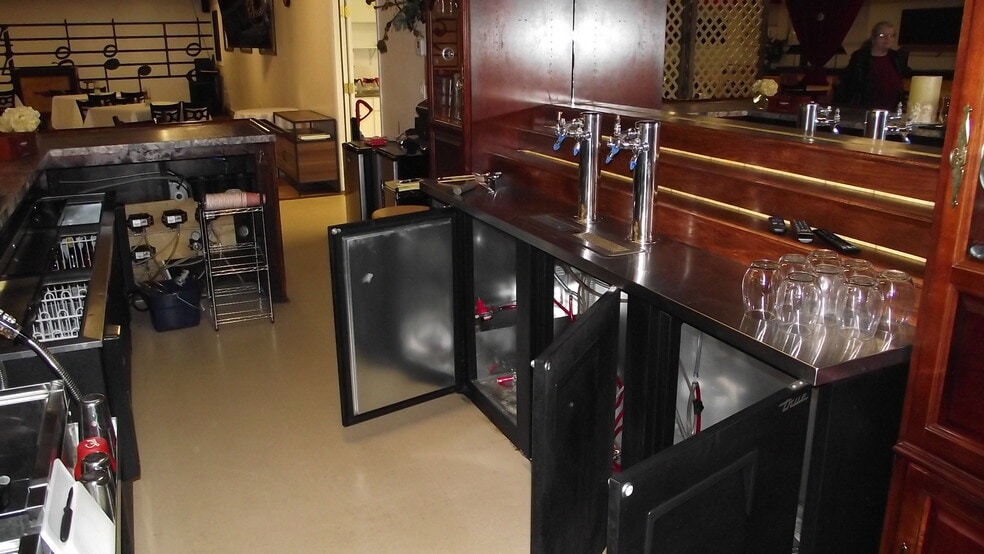 More Photos Of 820 Eastern Ave, Schenectady Religious Facility For Sale