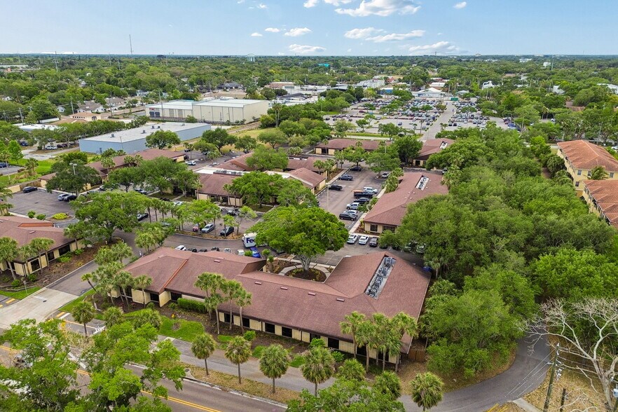 More Photos Of 611 Druid Rd E, Clearwater Medical For Sale