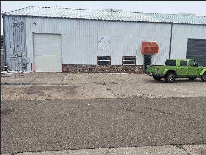 More Photos Of 500-504 2nd St, Castle Rock Warehouse For Lease