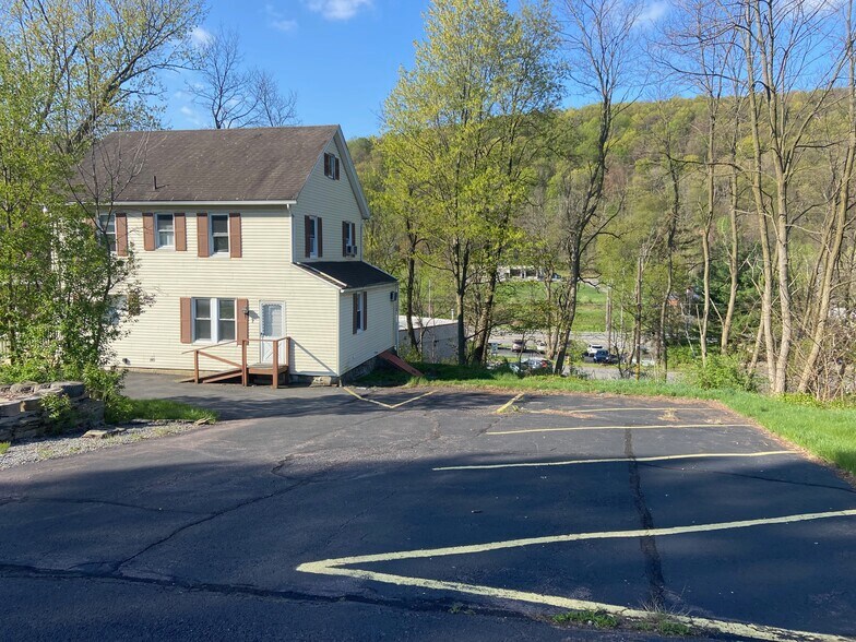 More Photos Of 105 Willowbrook Rd, South Abington Office Residential For Lease