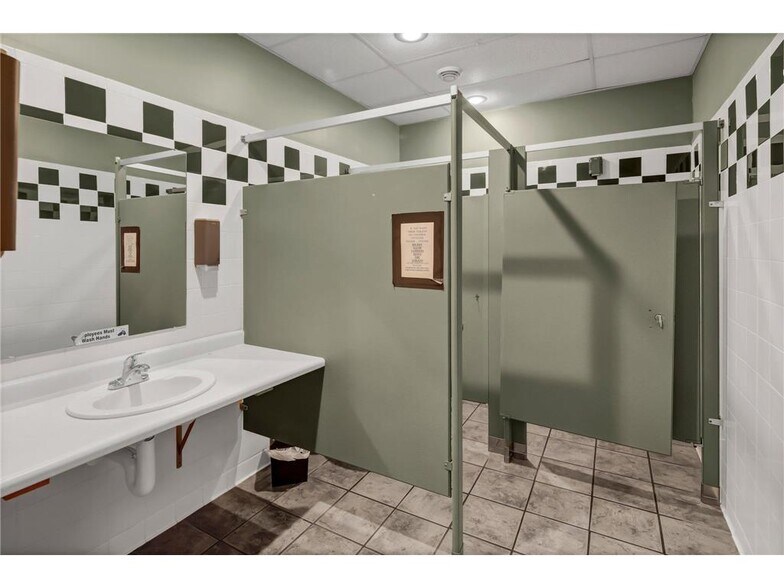 More Photos Of 39 N Union St, Mora Restaurant For Sale