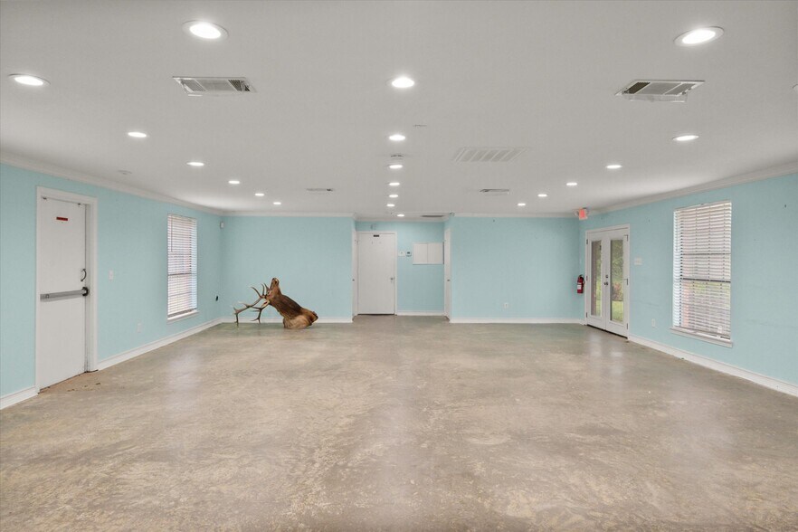 More Photos Of 8850 Davis Blvd, Southlake Land For Lease