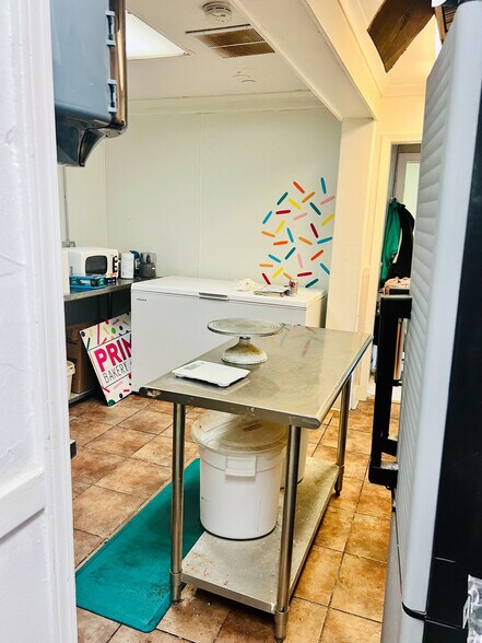 More Photos Of 734 Mt Moriah Rd, Memphis Loft Creative Space For Lease