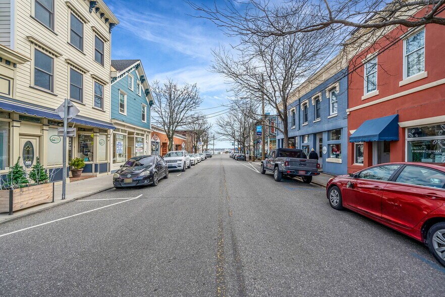 More Photos Of 136-138 Main St, Greenport Storefront Retail Residential For Sale