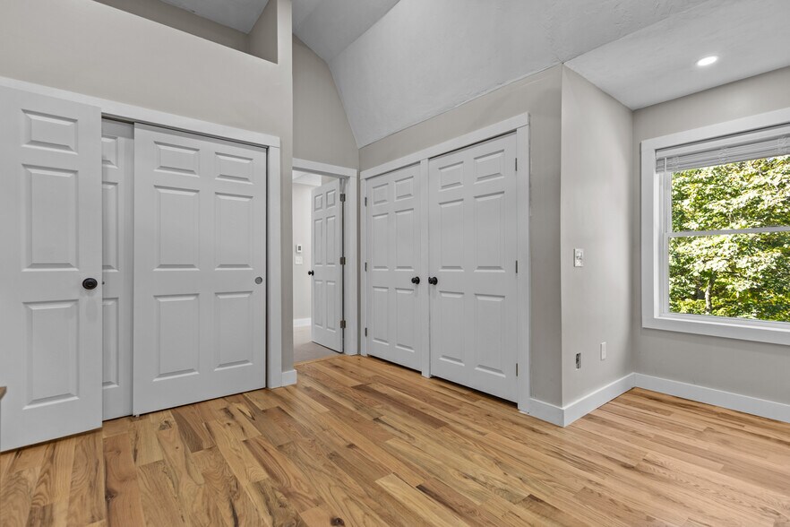 More Photos Of 98 Minebrook Rd, Webster Self Storage For Sale