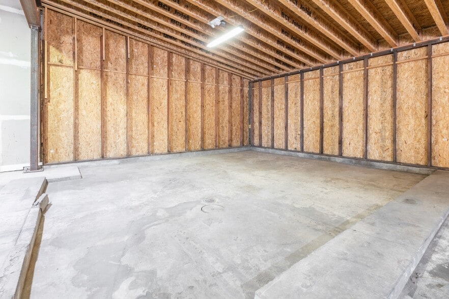More Photos Of 49 W Burton Ave, Salt Lake City Warehouse For Lease