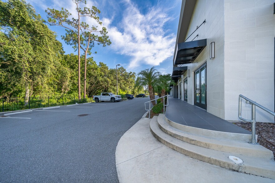 More Photos Of 3370 Rouse Rd, Orlando General Retail For Sale