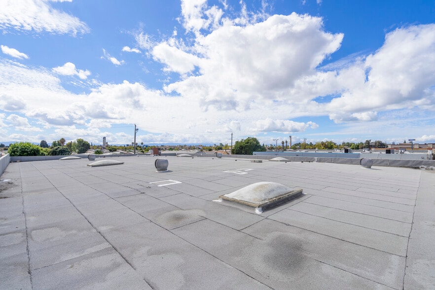 More Photos Of 2505 Amaral Ct, Hayward Warehouse For Sale