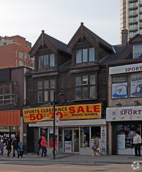 More Photos Of 364 Yonge St, Toronto Storefront Retail Residential For Lease
