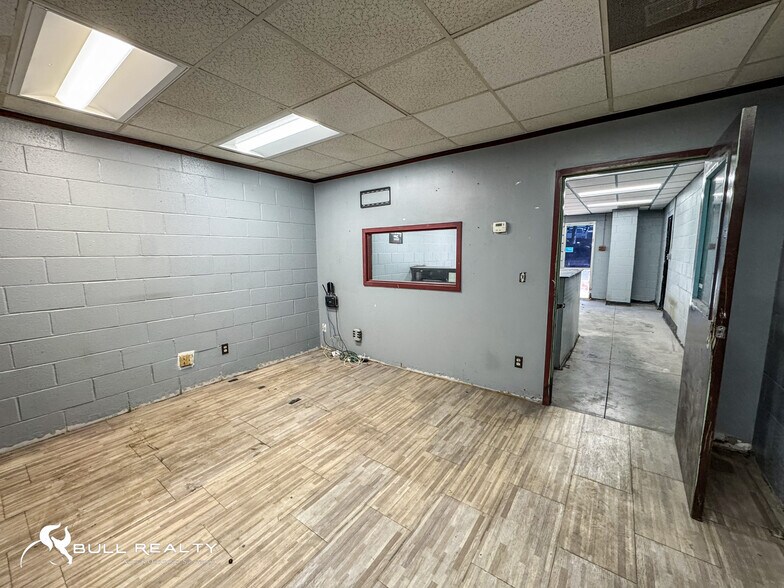 More Photos Of 8108 Highway 85, Riverdale Freestanding For Lease