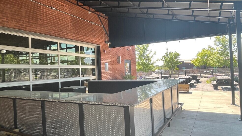 More Photos Of 24619 Chagrin Blvd, Beachwood Freestanding For Lease