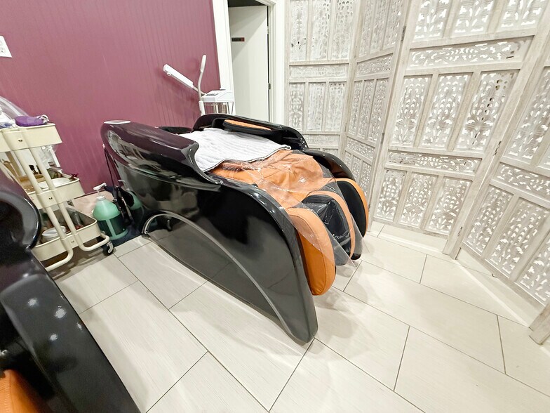 More Photos Of 13044 Grant Rd, Cypress General Retail For Sale