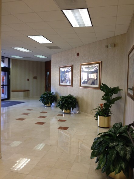 More Photos Of 1001 3rd Ave W, Bradenton Medical For Lease