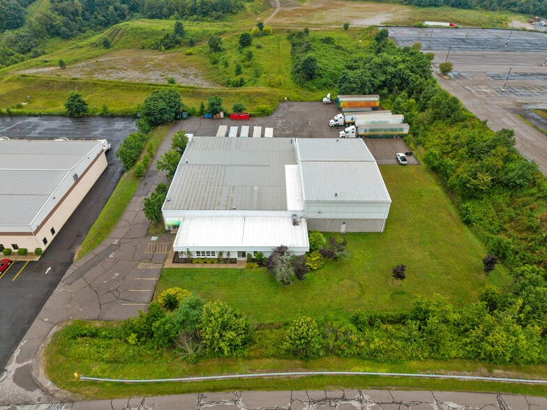 More Photos Of 600 Corporation Dr, Aliquippa Distribution For Sale
