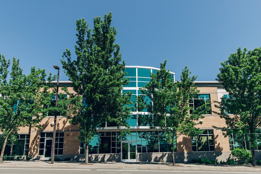 More Photos Of 11740 SW 68th Pky, Tigard Office For Sale