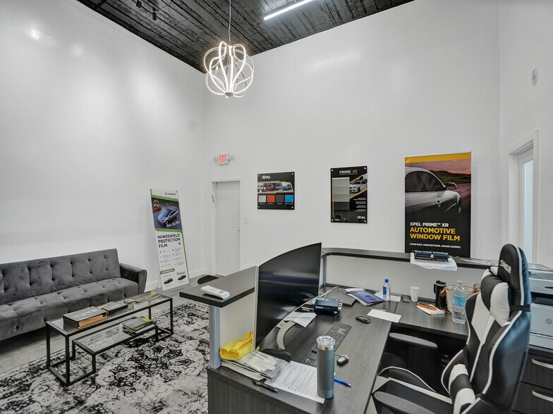 More Photos Of 15-21 NW 9th Ave, Fort Lauderdale Warehouse For Sale