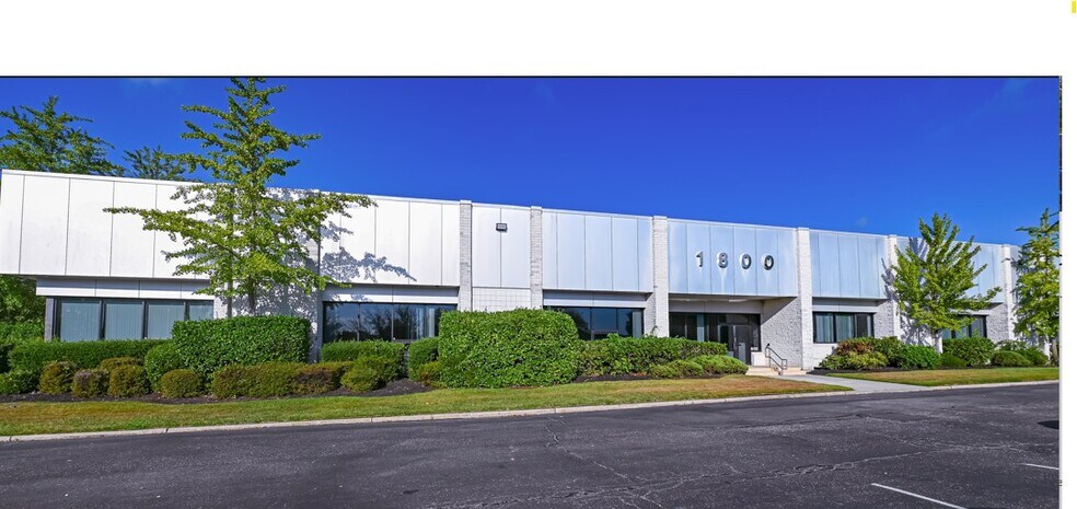 Primary Photo Of 1800 Ocean Ave, Ronkonkoma Light Distribution For Lease