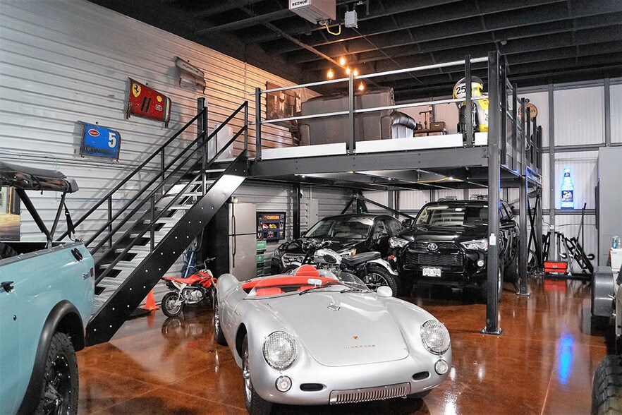 More Photos Of 2000 S 15th St, Laramie Industrial For Lease