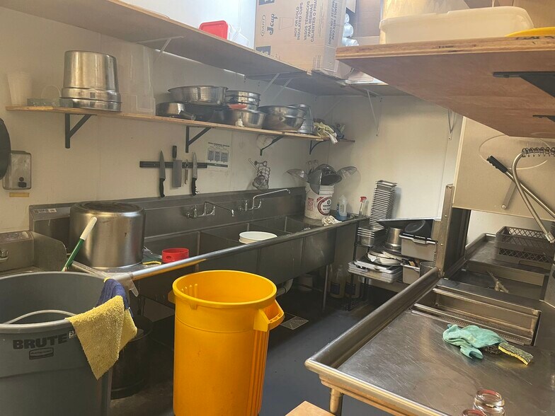 More Photos Of 12341 FM 1960 Rd W, Houston Restaurant For Lease