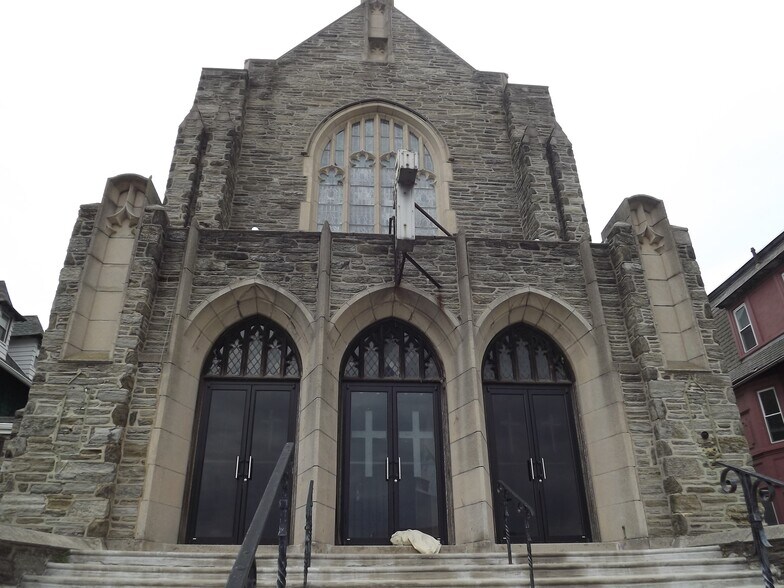 Primary Photo Of 4647 N Broad St, Philadelphia Religious Facility For Lease