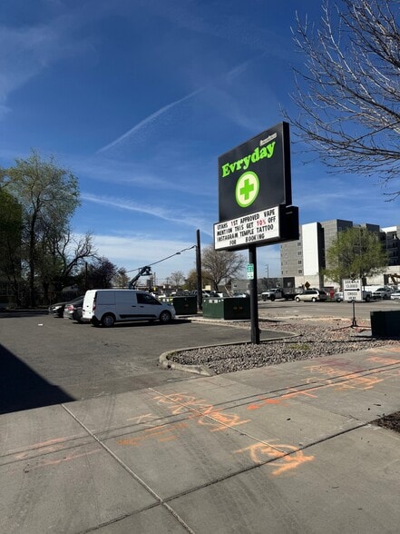 More Photos Of 973 W North Temple, Salt Lake City Freestanding For Lease