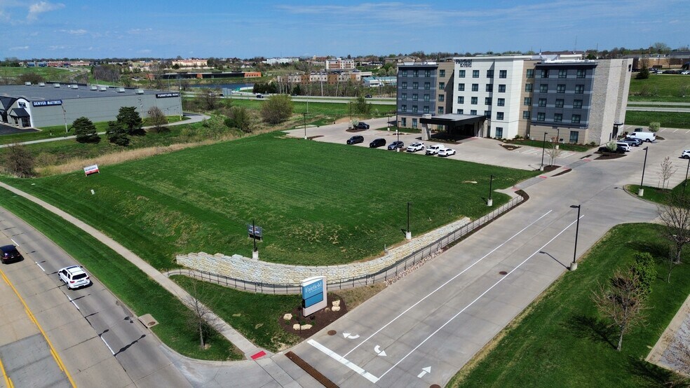 More Photos Of 4200 Elmore Ave, Davenport Land For Lease