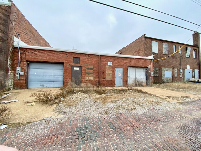 More Photos Of 2657-2659 Washington Blvd, Saint Louis Loft Creative Space For Sale