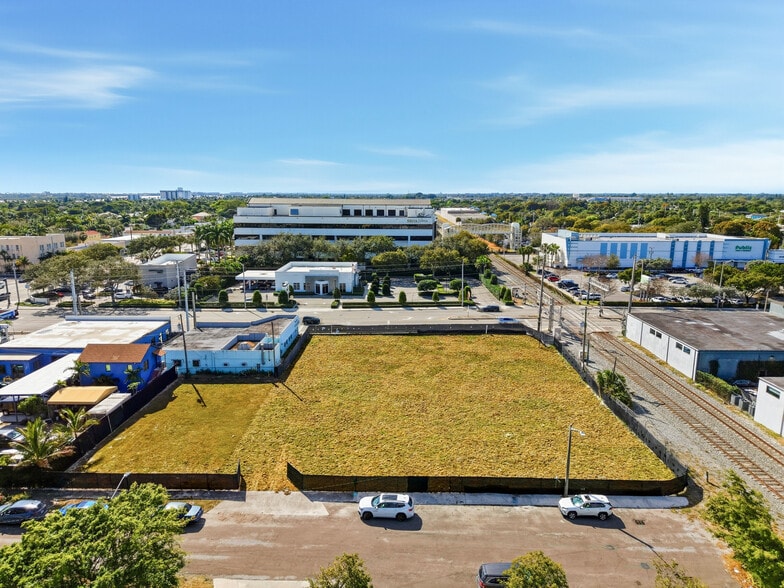 More Photos Of 428 Avon Rd, West Palm Beach Warehouse For Sale